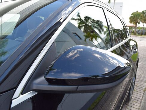 Used 2022 Audi e-tron Premium image 33