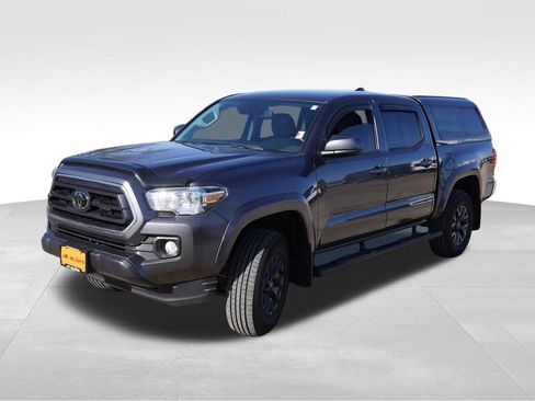 Used 2023 Toyota Tacoma SR5 AWD/4WD image 11