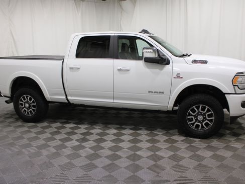 Used 2024 RAM 2500 Limited AWD/4WD image 31