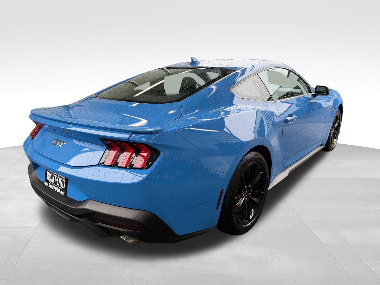 Used 2024 Ford Mustang GT RWD image 5