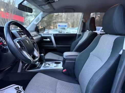 Used 2016 Toyota 4Runner SR5 image 14