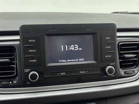 Used 2018 Kia Rio S image 14