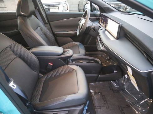 New 2026 Nissan Leaf Platinum+ image 16