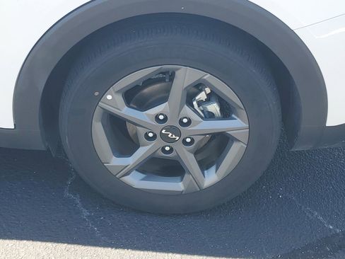 Used 2025 Kia K4 FWD image 29