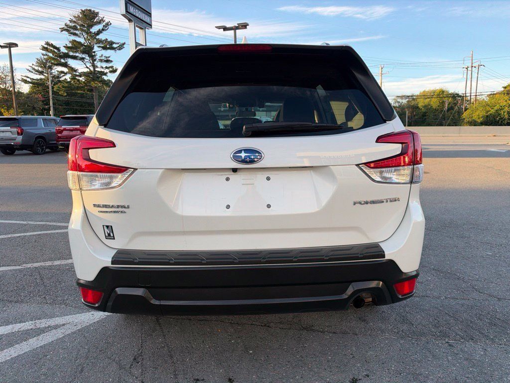 Used 2021 Subaru Forester Premium AWD/4WD image 6