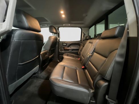 Used 2018 GMC Sierra 1500 SLT AWD/4WD image 18