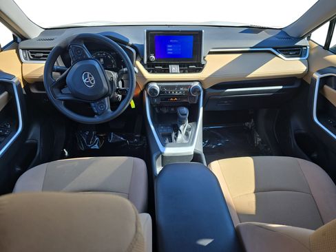 Used 2023 Toyota RAV4 LE image 9