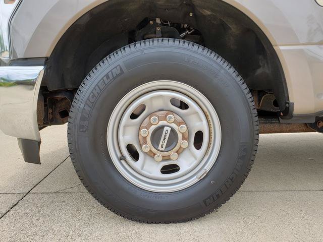 Used 2019 Ford F250 XL w/ Power Equipment Group RWD image 27