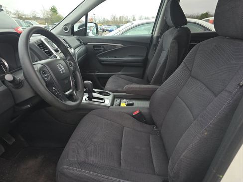 Used 2018 Honda Pilot LX image 3