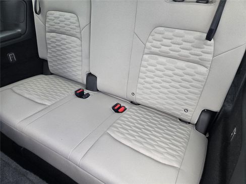 Used 2022 Nissan Pathfinder SV FWD image 28
