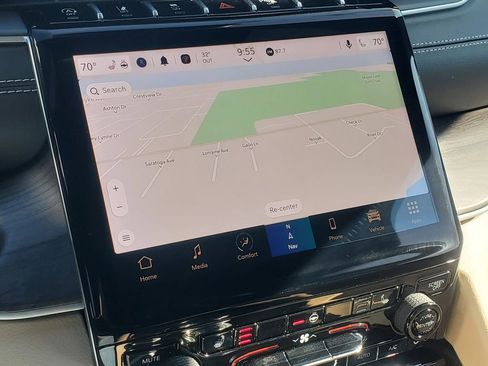 Used 2024 Jeep Grand Cherokee Limited image 23