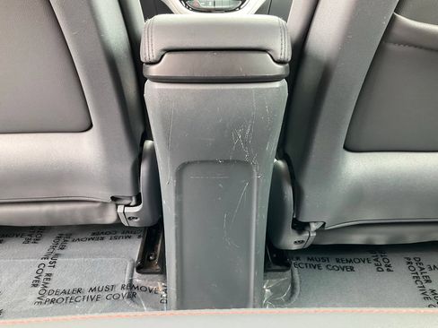 Used 2017 Chevrolet Bolt Premier FWD image 33