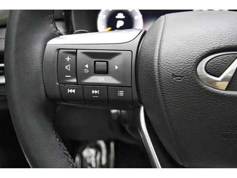 Used 2024 INFINITI QX60 Luxe w/ Performance Audio Package FWD image 21