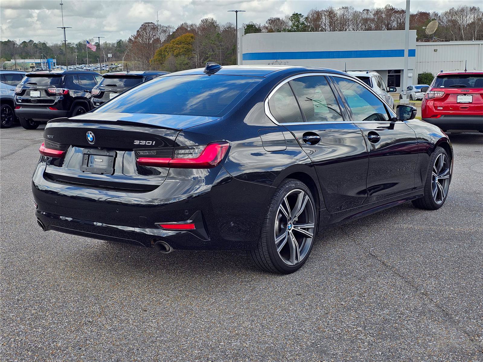 Used 2022 BMW 330i xDrive Sedan w/ Driving Assistance Package AWD/4WD image 8