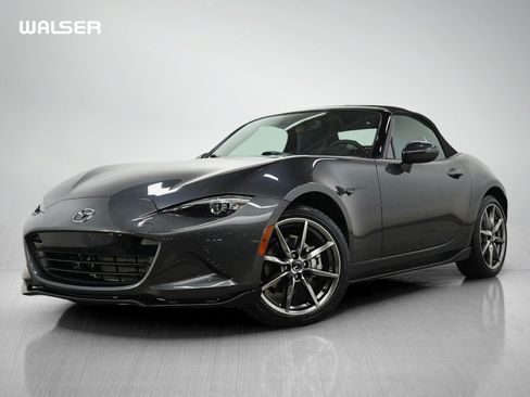 Used 2022 MAZDA MX-5 Miata Grand Touring w/ Appearance Package RWD image 1