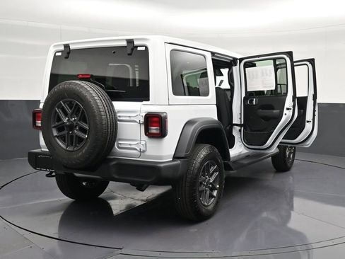 Used 2026 Jeep Wrangler Unlimited Sport AWD/4WD image 38