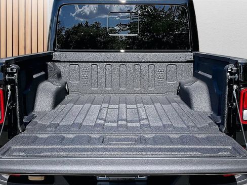 New 2026 Jeep Gladiator Sport AWD/4WD image 24