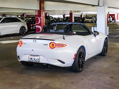 Used 2024 MAZDA MX-5 Miata Club w/ Interior Package RWD image 10