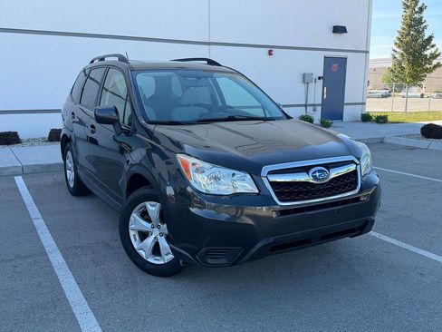 Used 2015 Subaru Forester 2.5i Premium AWD/4WD image 2