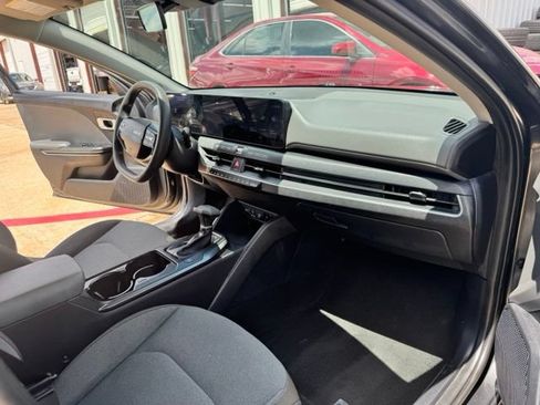 Used 2025 Kia K4 FWD image 30