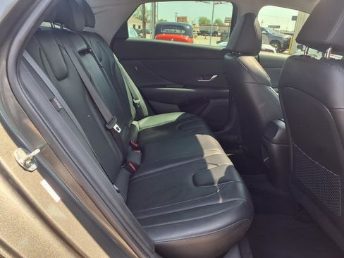 Used 2024 Hyundai Elantra Limited FWD image 16
