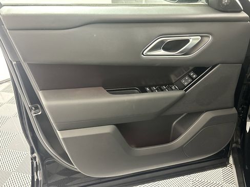 Used 2026 Land Rover Range Rover Velar Dynamic SE AWD/4WD image 9