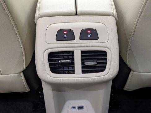 Used 2023 Buick Envision Avenir image 24