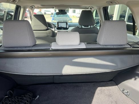Used 2025 Toyota RAV4 XLE w/ Convenience Package FWD image 19