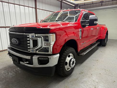 Used 2021 Ford F350 Lariat w/ Lariat Ultimate Package AWD/4WD image 3
