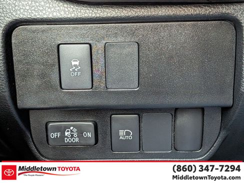 Certified 2021 Toyota Tacoma SR5 image 18