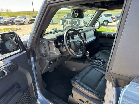 Used 2025 Ford Bronco Outer Banks image 22
