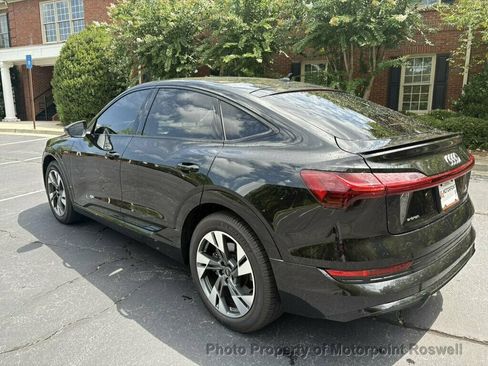 Used 2022 Audi e-tron Premium w/ Convenience Plus Package AWD/4WD image 7
