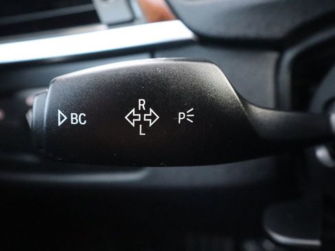 Used 2014 BMW 320i xDrive Sedan image 32