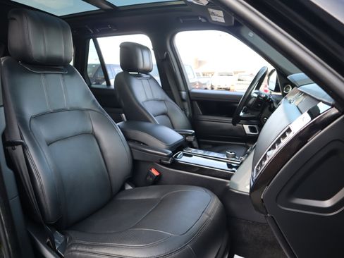 Used 2020 Land Rover Range Rover HSE image 35