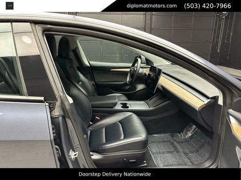 Used 2023 Tesla Model 3 Performance image 20