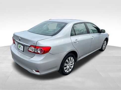 Used 2013 Toyota Corolla LE image 7