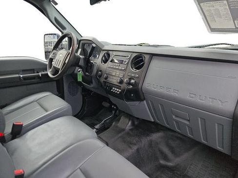 Used 2016 Ford F250 XL w/ XL Appearance Package AWD/4WD image 13