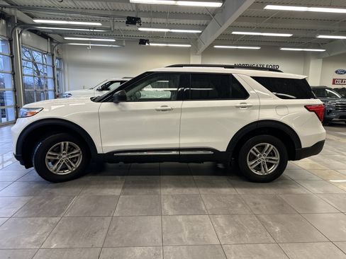 Used 2023 Ford Explorer XLT w/ Equipment Group 202A image 14