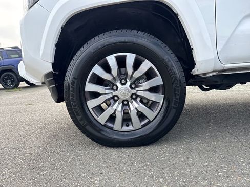 Used 2023 Toyota Tacoma Limited image 30