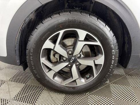 Used 2020 Kia Sportage LX image 13