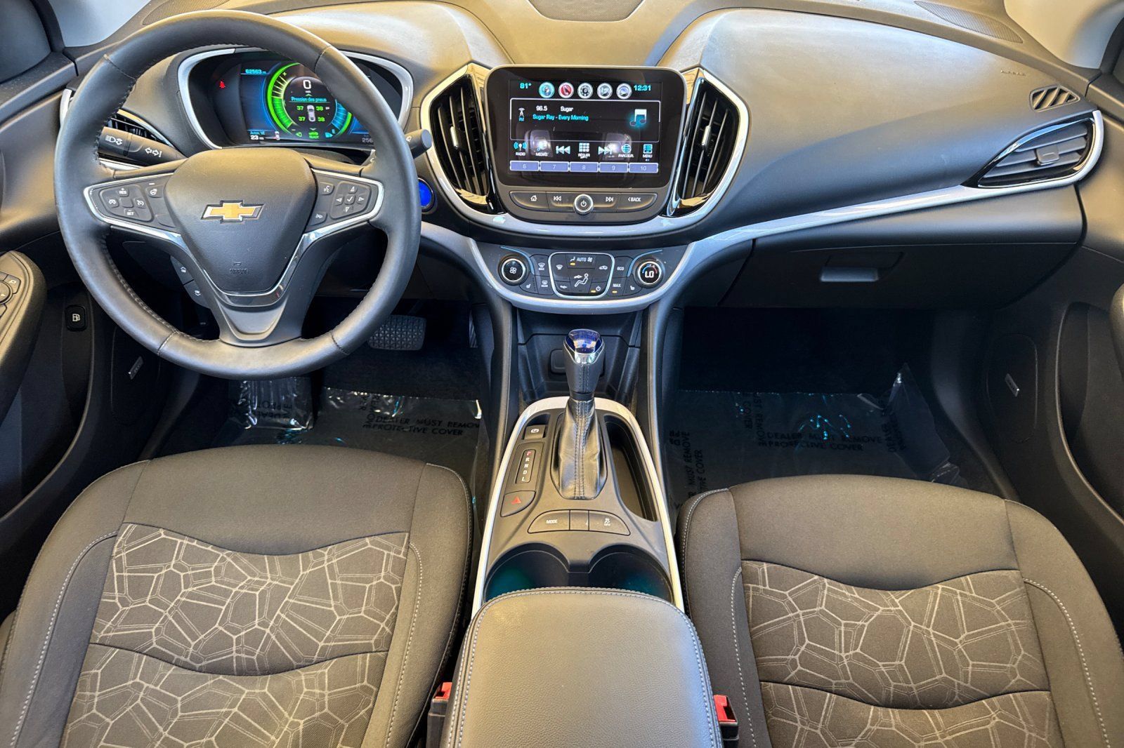 Used 2017 Chevrolet Volt LT w/ Comfort Package FWD image 16