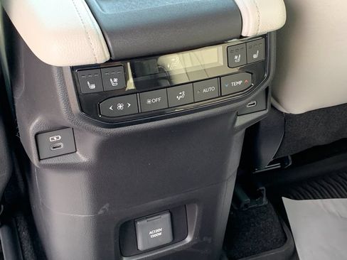 Used 2026 Toyota Grand Highlander AWD Hybrid image 15