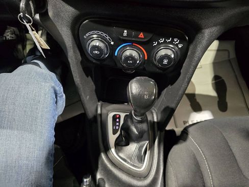 Used 2013 Dodge Dart Rallye FWD image 37