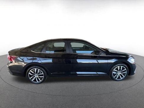 Used 2025 Volkswagen Jetta SE image 15