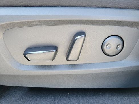 New 2025 Nissan Pathfinder SV w/ Black Appearance Package image 12