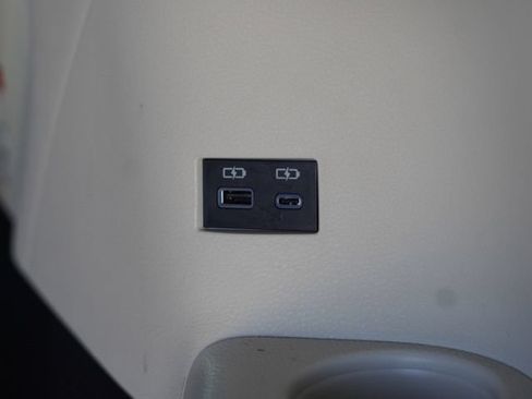 Used 2024 Toyota Sienna Platinum FWD image 58