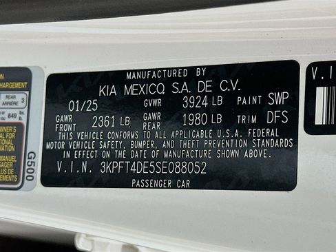 Used 2025 Kia K4 LXS image 12