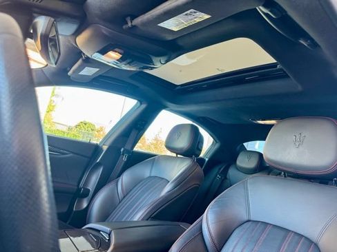 Certified 2022 Maserati Ghibli Modena Q4 AWD/4WD image 15