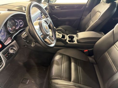 Used 2019 Porsche Cayenne AWD/4WD image 4