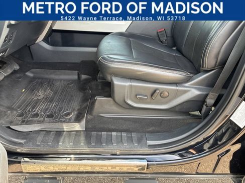 Used 2022 Ford F250 Lariat w/ Black Appearance Pkg AWD/4WD image 15